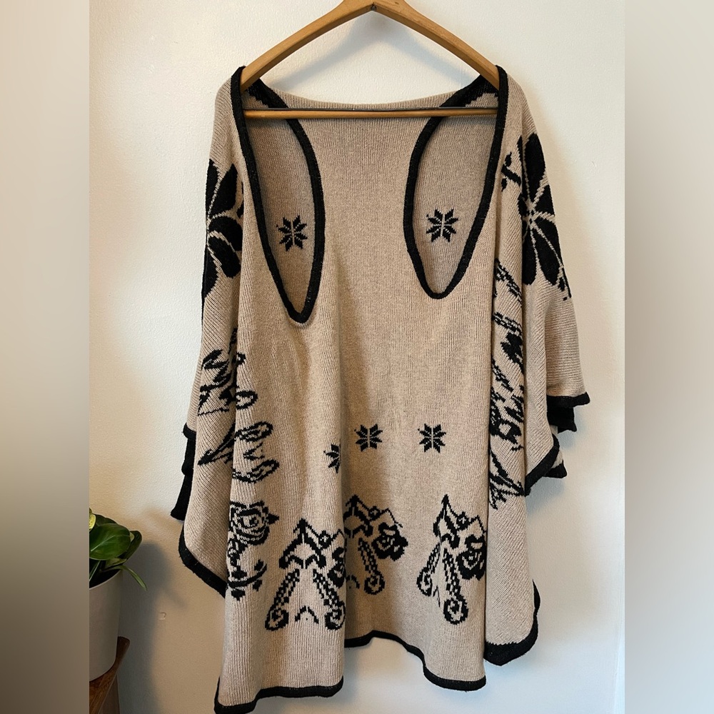 Vintage Whimsigoth Knit Poncho Reindeer Floral Cape O/S